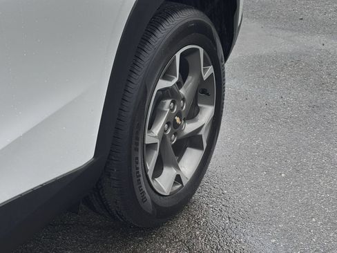 Used 2025 Chevrolet Trax LT FWD image 30