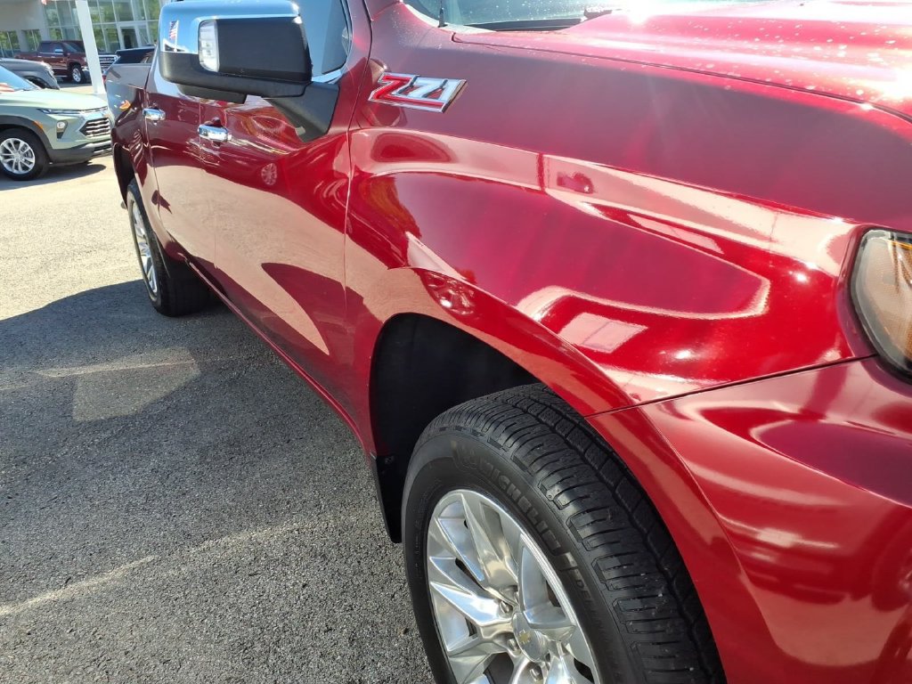 Used 2022 Chevrolet Silverado 1500 LTZ w/ Technology Package AWD/4WD image 18
