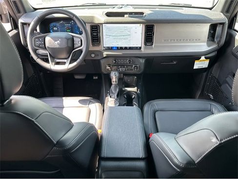 New 2025 Ford Bronco Outer Banks image 8