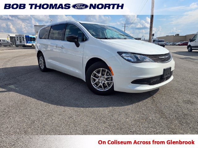 Used 2024 Chrysler Voyager LX FWD image 1