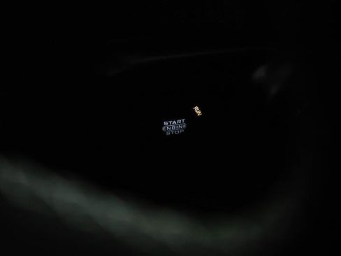 Used 2023 Jeep Wrangler Unlimited Sahara image 17