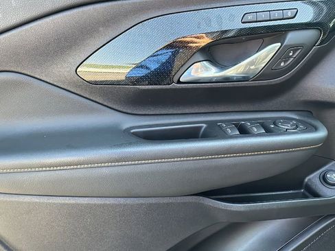 Used 2024 GMC Terrain AT4 image 13