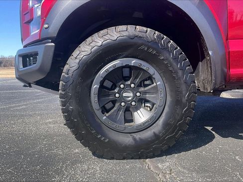 Used 2018 Ford F150 Raptor w/ Equipment Group 802A Luxury image 9