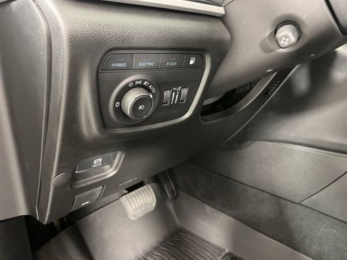 Used 2023 Jeep Grand Cherokee Trailhawk w/ Luxury Tech Group III image 30