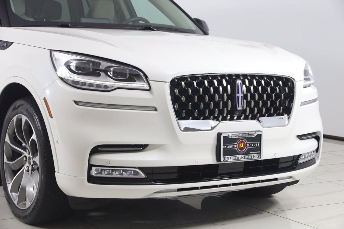Used 2022 Lincoln Aviator Grand Touring w/ Equipment Group 301A AWD/4WD image 34