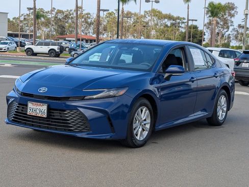 Used 2026 Toyota Camry LE FWD image 11