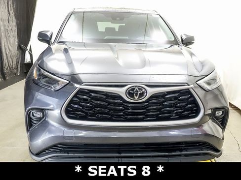 Certified 2024 Toyota Highlander LE image 3