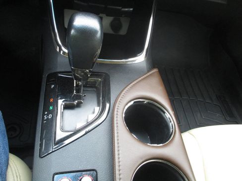 Used 2015 Toyota Avalon XLE image 15