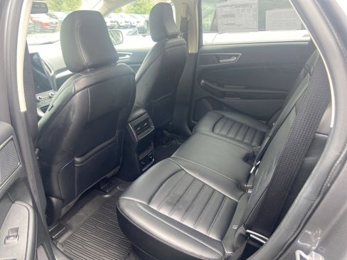 Used 2022 Ford Edge SEL w/ Convenience Package image 7
