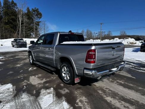 Used 2022 RAM 1500 Laramie AWD/4WD image 3