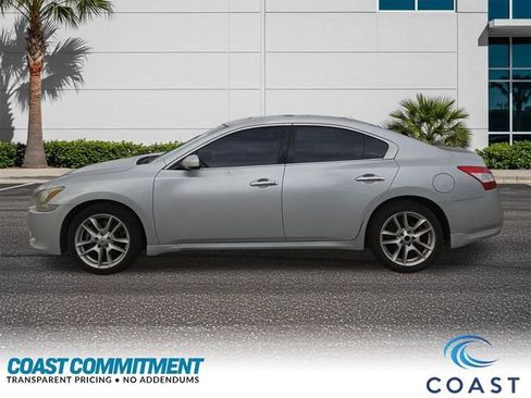 Used 2011 Nissan Maxima 3.5 SV w/ Monitor Pkg image 5