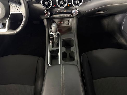 Used 2025 Nissan Sentra SV FWD image 17