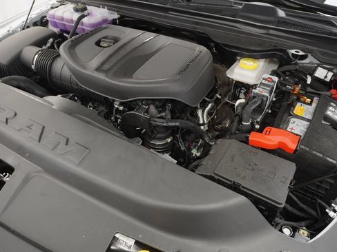 New 2026 RAM 1500 4x4 Crew Cab image 37