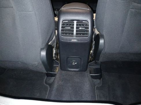 Used 2020 Ford Escape SE image 43