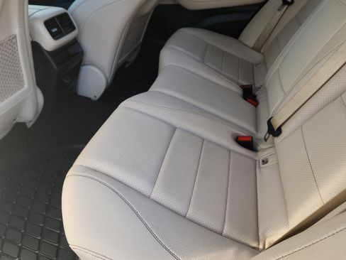 Used 2021 Mercedes-Benz GLE 350 4MATIC image 21