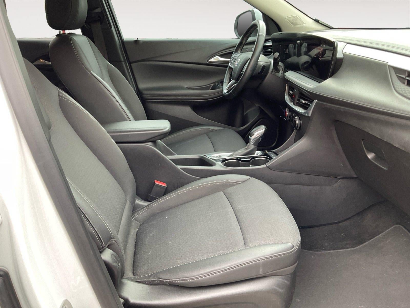 Used 2024 Buick Encore GX Preferred w/ Comfort Package AWD/4WD image 15