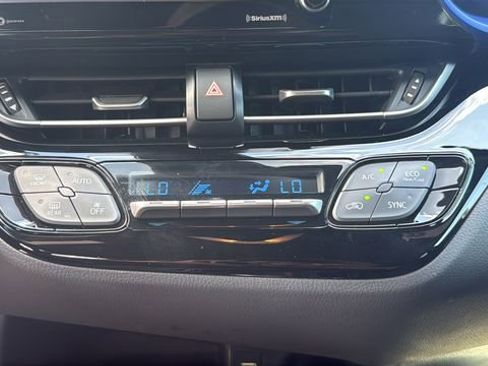 Used 2021 Toyota C-HR XLE image 24