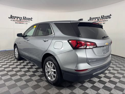 Used 2023 Chevrolet Equinox LT FWD image 9