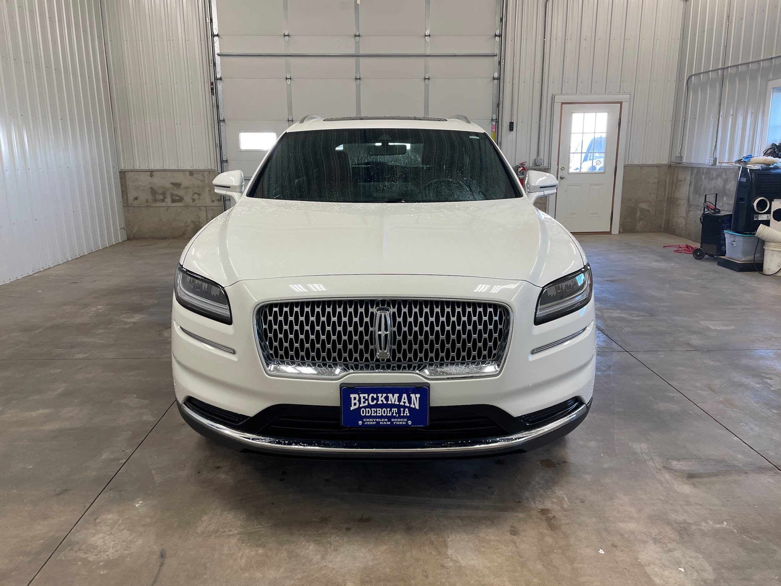 Used 2023 Lincoln Nautilus Reserve AWD/4WD image 8