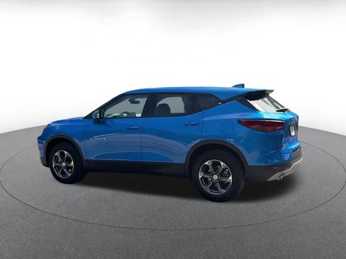 Used 2025 Chevrolet Blazer LT FWD image 8