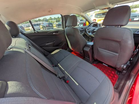 Used 2017 Chevrolet Cruze LT w/ Convenience Package FWD image 31