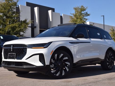 New 2026 Lincoln Nautilus Reserve w/ Jet Appearance Package image 1