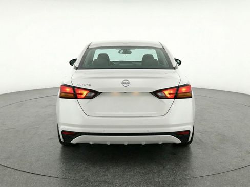 Used 2025 Nissan Altima 2.5 SV image 7
