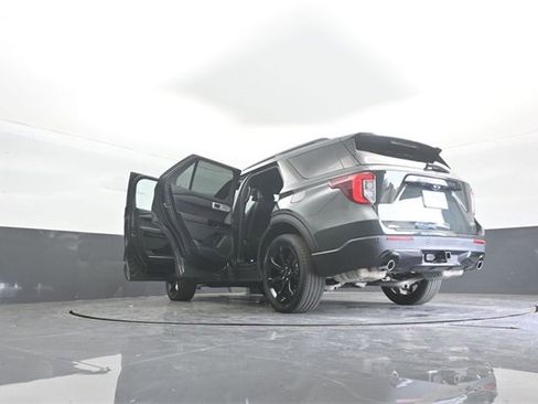 Used 2023 Ford Explorer ST-Line w/ Class IV Trailer Tow Package image 44