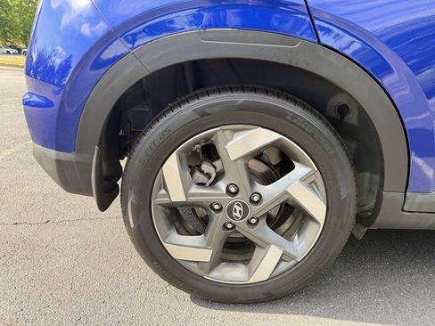 Used 2024 Hyundai Venue Limited FWD image 43