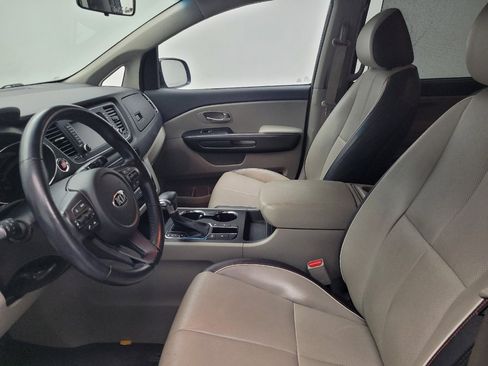 Used 2019 Kia Sedona EX FWD image 17