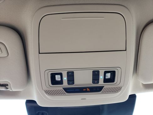 Used 2024 Ford Explorer Limited image 27