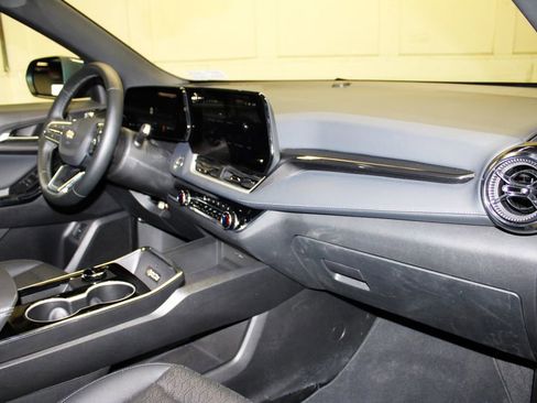 Used 2026 Chevrolet Equinox LT w/ Convenience Package II image 30