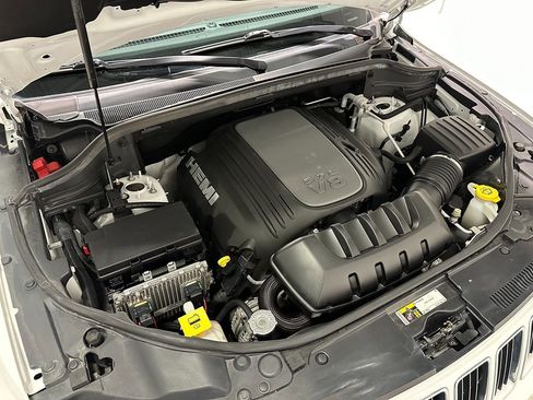 Used 2016 Jeep Grand Cherokee Limited image 3