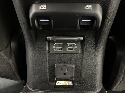 Used 2023 Jeep Wrangler Willys image 40