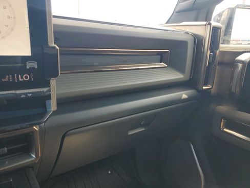 New 2025 GMC Hummer EV 3X w/ LPO, Dark Essentials Package AWD/4WD image 17
