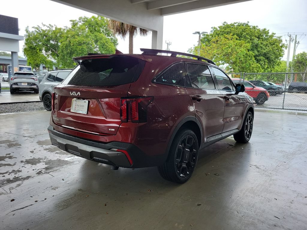 Certified 2024 Kia Sorento SX Prestige AWD/4WD image 10