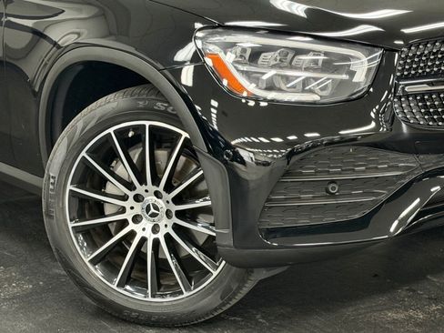 Used 2021 Mercedes-Benz GLC 300 image 4
