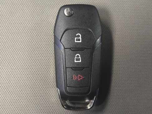 Used 2019 Ford EcoSport S FWD image 32