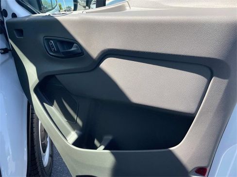 New 2025 Ford Transit 250 148 Medium Roof image 24