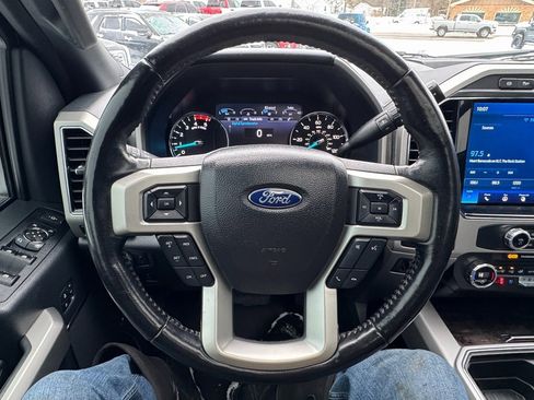 Used 2022 Ford F350 Lariat w/ Black Appearance Package image 15