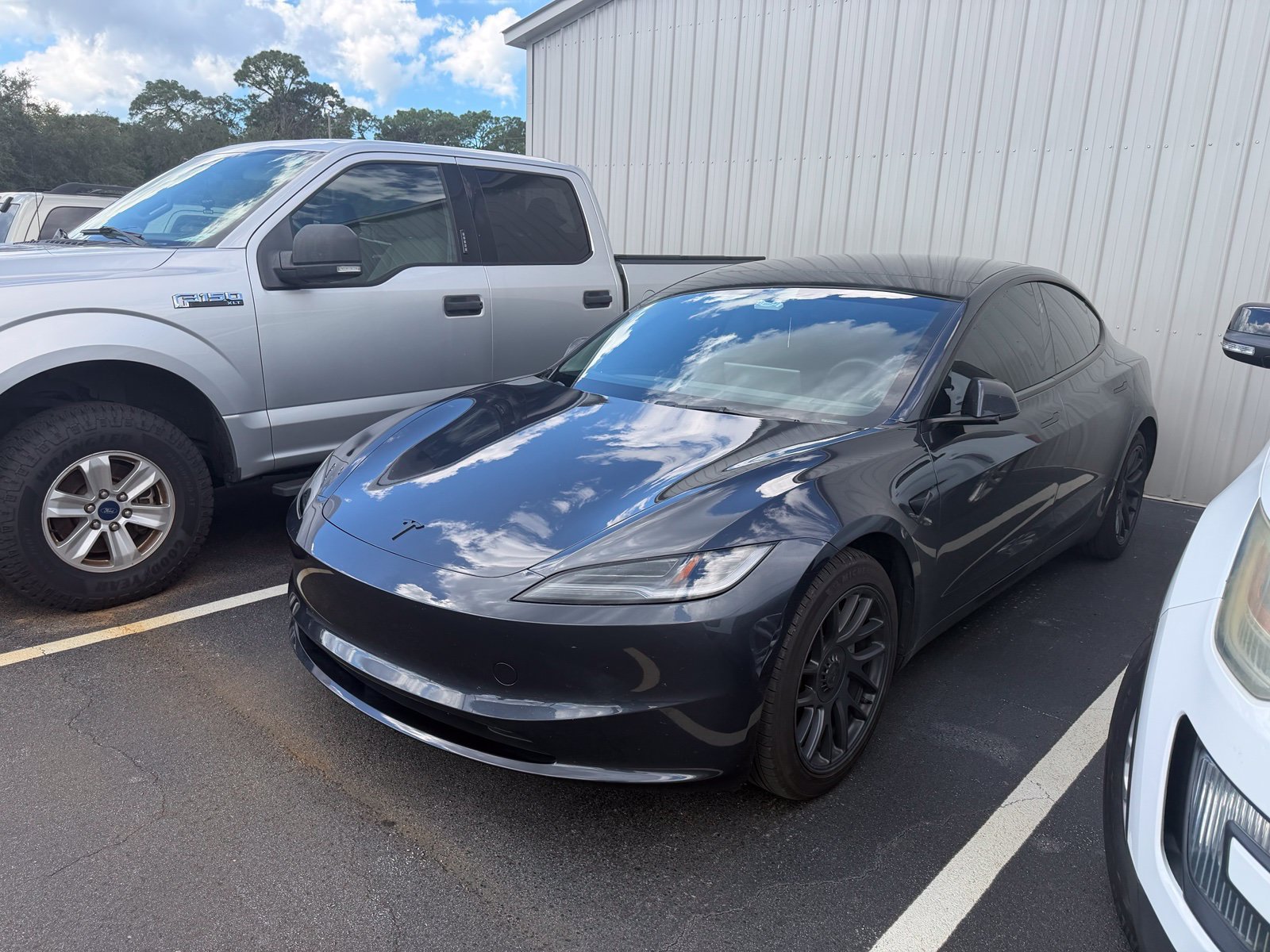 Used 2025 Tesla Model 3 Long Range RWD image 1