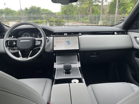 Used 2026 Land Rover Range Rover Velar S image 27