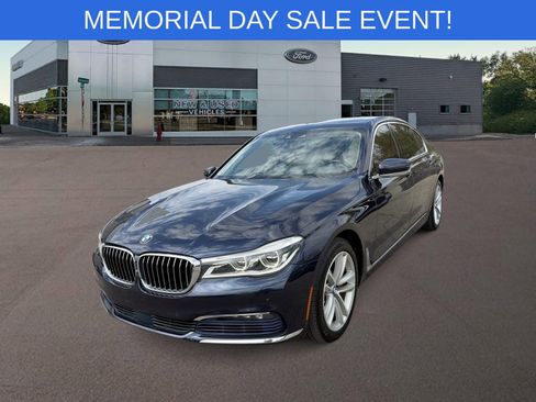 Used 2016 BMW 750i xDrive AWD/4WD image 5