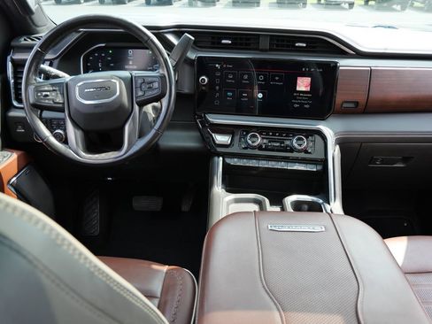 Certified 2024 GMC Sierra 3500 Denali Ultimate AWD/4WD image 24