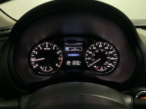 Used 2015 Nissan Altima 2.5 SV w/ Convenience Package image 18