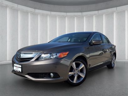 Used 2013 Acura ILX w/ Technology Package