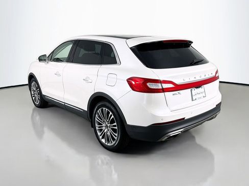 Used 2017 Lincoln MKX Reserve FWD image 3