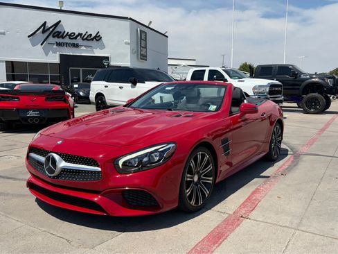 Used 2017 Mercedes-Benz SL 450 image 1