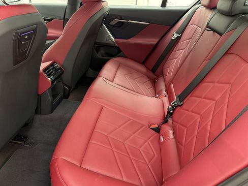 Used 2025 BMW 530i RWD image 14