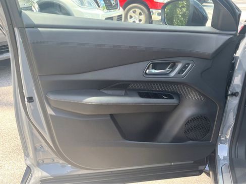 New 2023 Nissan Ariya EVOLVE+ image 19